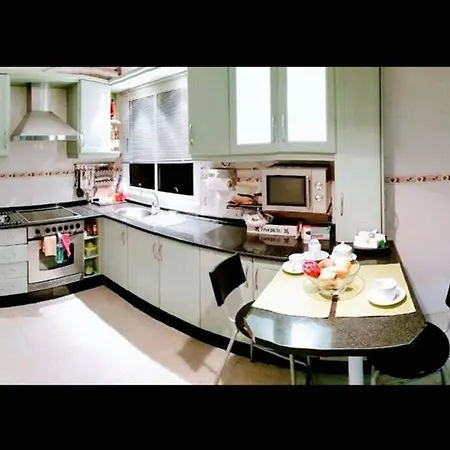 Апартаменты Comfortable And Spacious, At 5m Puertocruz